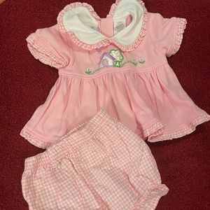 2-piece Small Steps shorts & top set. Pink top w/design, checker-pink bottoms